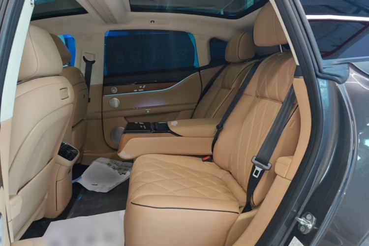 Used Hima Stelato S9 2024 All-Electric Max Rear-Drive Long-Range Version Left Rear Seat