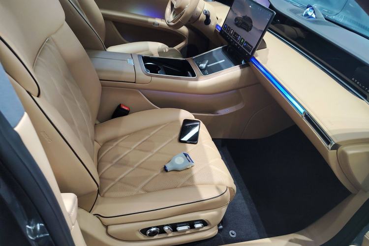 Used Hima Stelato S9 2024 All-Electric Ultra Four-Wheel-Drive Flagship Edition Right Front Seat