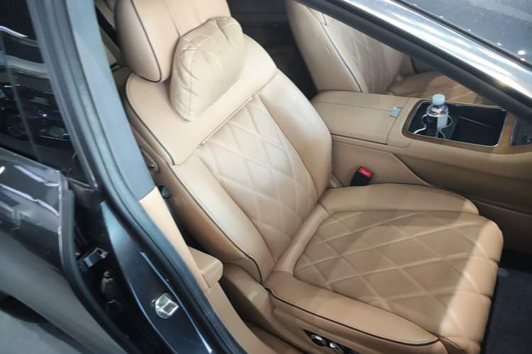 Used Hima Stelato S9 2024 All-Electric Ultra Four-Wheel-Drive Flagship Edition Right Front Seat