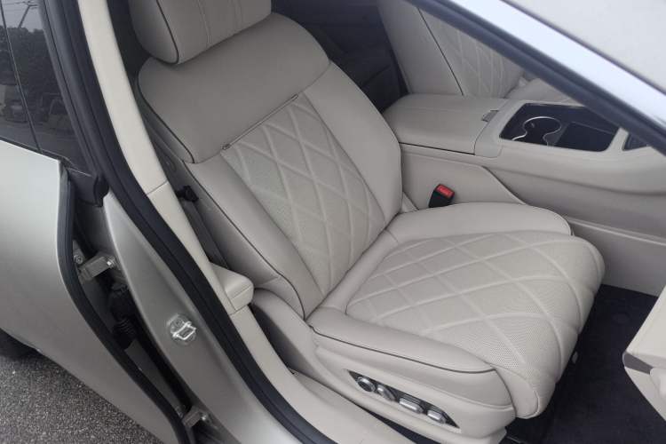 Used Hima Stelato S9 2024 All-Electric Ultra Four-Wheel-Drive Flagship Edition Right Front Seat