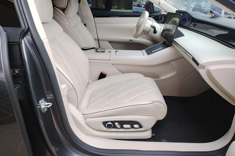 Used Hima Stelato S9 2024 All-Electric Ultra Four-Wheel-Drive Flagship Edition Right Front Seat