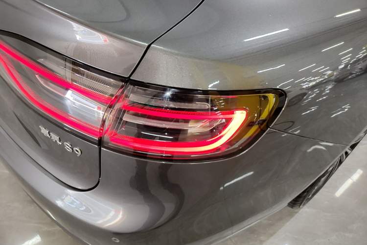 Used Hima Stelato S9 2024 All-Electric Max Rear-Drive Long-Range Version Right Rear Taillight