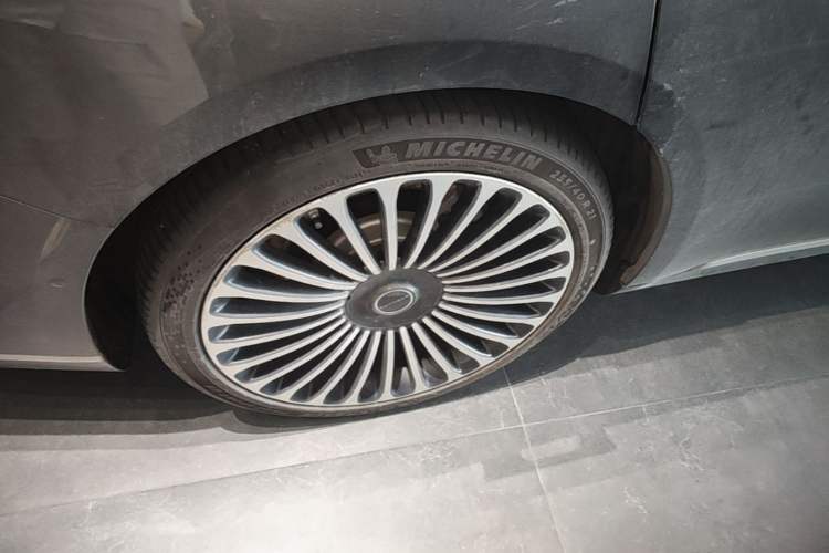 Used Hima Stelato S9 2024 All-Electric Ultra Four-Wheel-Drive Flagship Edition Right Rear Wheel Hub