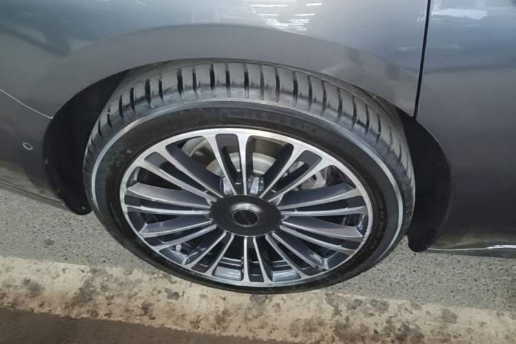 Used Hima Stelato S9 2024 All-Electric Ultra Four-Wheel-Drive Flagship Edition Right Rear Wheel Hub