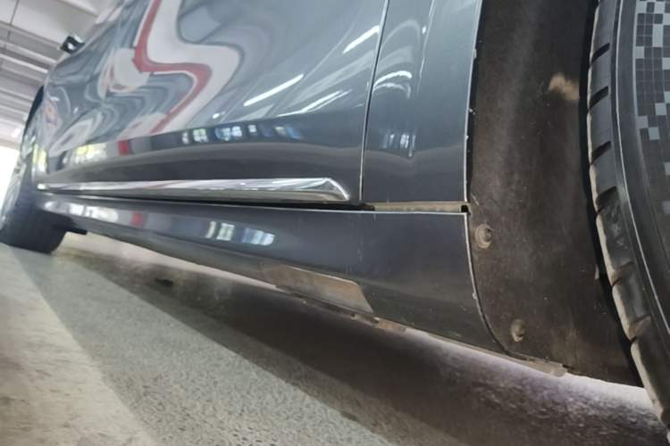 Used Hima Stelato S9 2024 All-Electric Ultra Four-Wheel-Drive Flagship Edition Right Side Sill