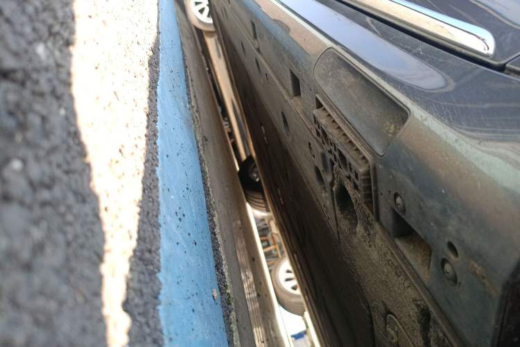 Used Hima Stelato S9 2024 All-Electric Ultra Four-Wheel-Drive Flagship Edition Right Side Sill