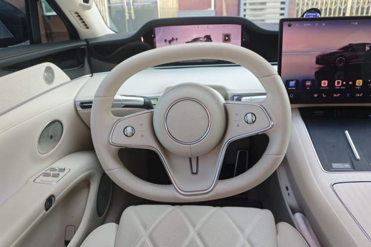 Used Hima Stelato S9 2024 All-Electric Max Rear-Drive Long-Range Version Steering Wheel