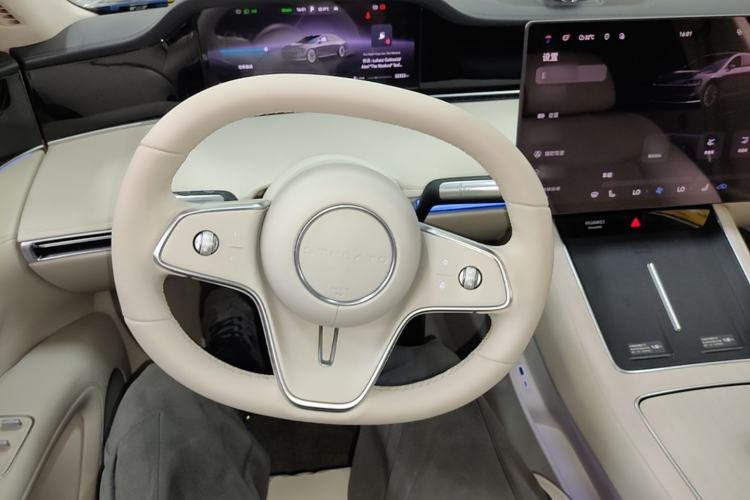 Used Hima Stelato S9 2024 All-Electric Max Rear-Drive Long-Range Version Steering Wheel