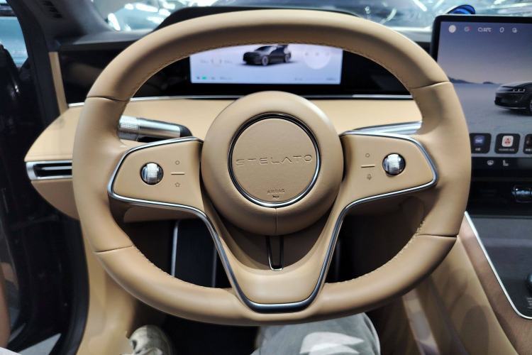 Used Hima Stelato S9 2024 All-Electric Ultra Four-Wheel-Drive Flagship Edition Steering Wheel
