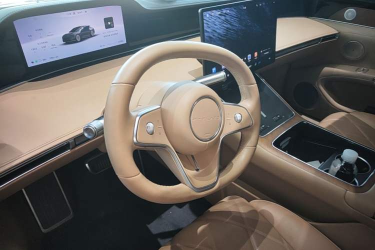 Used Hima Stelato S9 2024 All-Electric Ultra Four-Wheel-Drive Flagship Edition Steering Wheel