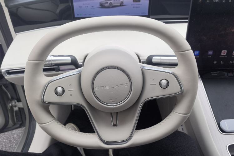 Used Hima Stelato S9 2024 All-Electric Ultra Four-Wheel-Drive Flagship Edition Steering Wheel
