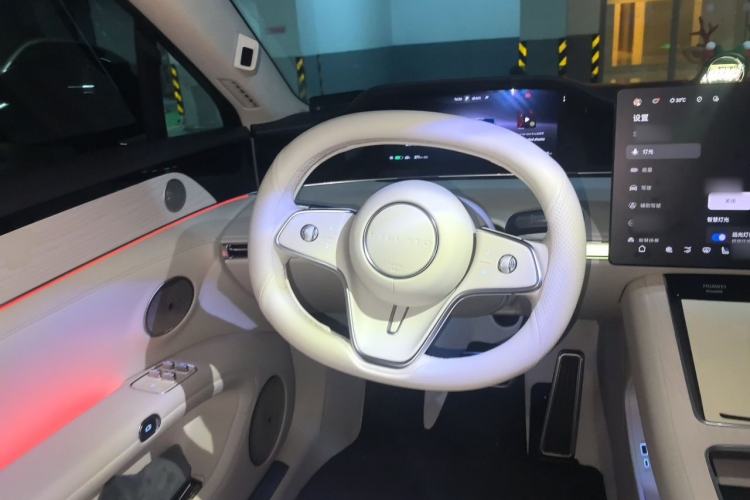 Used Hima Stelato S9 2024 All-Electric Ultra Four-Wheel-Drive Flagship Edition Steering Wheel