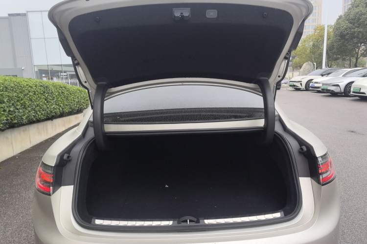 Used Hima Stelato S9 2024 All-Electric Ultra Four-Wheel-Drive Flagship Edition Trunk