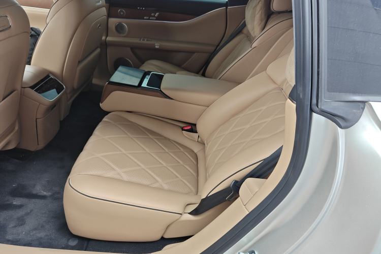 Used Hima Stelato S9 2024 All-Electric Ultra Four-Wheel-Drive Flagship Edition Left Rear Seat