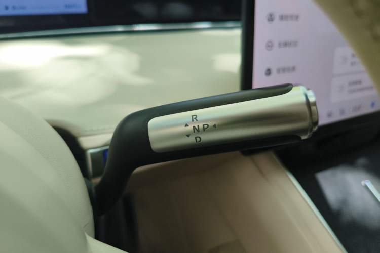 Used Hima Stelato S9 2024 All-Electric Ultra Four-Wheel-Drive Flagship Edition Gear Lever
