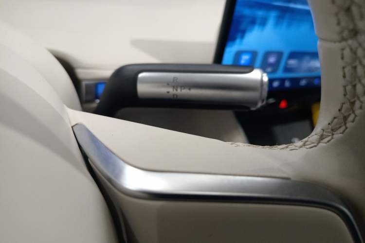 Used Hima Stelato S9 2024 All-Electric Ultra Four-Wheel-Drive Flagship Edition Gear Lever