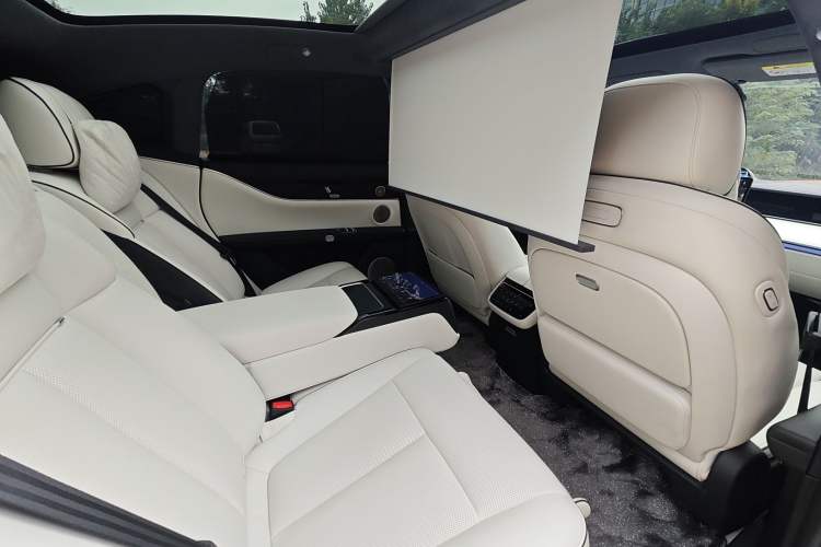 Used Hima Stelato S9 2024 All-Electric Ultra Four-Wheel-Drive Flagship Edition Interior 12