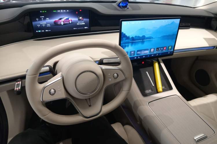 Used Hima Stelato S9 2024 All-Electric Ultra Four-Wheel-Drive Flagship Edition Interior 2