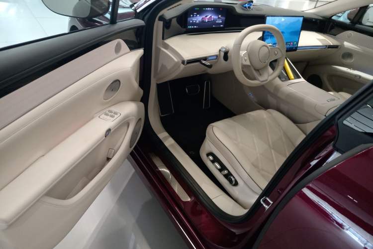 Used Hima Stelato S9 2024 All-Electric Ultra Four-Wheel-Drive Flagship Edition Interior 3