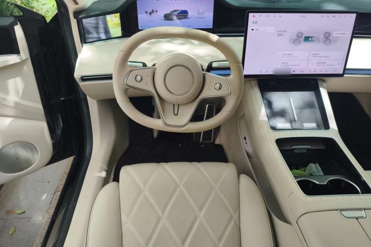 Used Hima Stelato S9 2024 All-Electric Ultra Four-Wheel-Drive Flagship Edition Steering Wheel