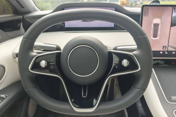 Used Hima Stelato S9 2024 All-Electric Ultra Four-Wheel-Drive Flagship Edition Steering Wheel