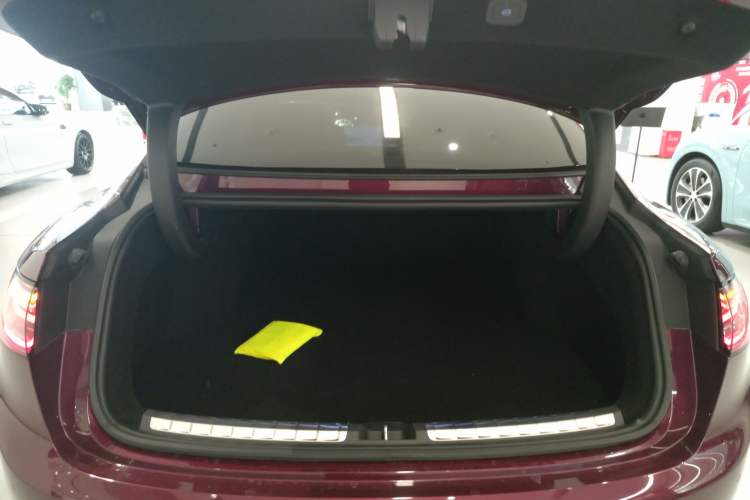 Used Hima Stelato S9 2024 All-Electric Ultra Four-Wheel-Drive Flagship Edition Trunk