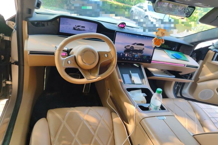 Used Hima Stelato S9 2024 All-Electric Ultra Four-Wheel-Drive Flagship Edition Center Console
