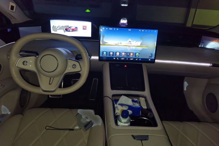 Used Hima Stelato S9 2024 All-Electric Ultra Four-Wheel-Drive Flagship Edition Center Console