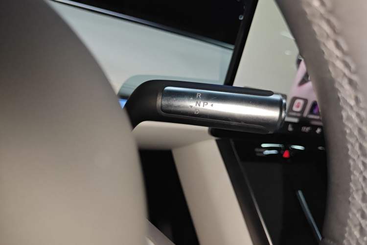 Used Hima Stelato S9 2024 All-Electric Ultra Four-Wheel-Drive Flagship Edition Gear Lever