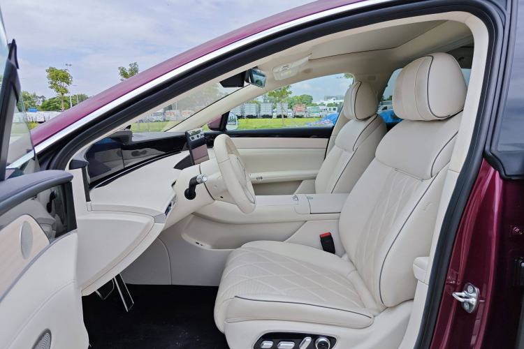 Used Hima Stelato S9 2024 All-Electric Ultra Four-Wheel-Drive Flagship Edition Interior 2