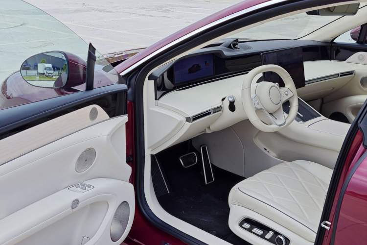 Used Hima Stelato S9 2024 All-Electric Ultra Four-Wheel-Drive Flagship Edition Interior 3