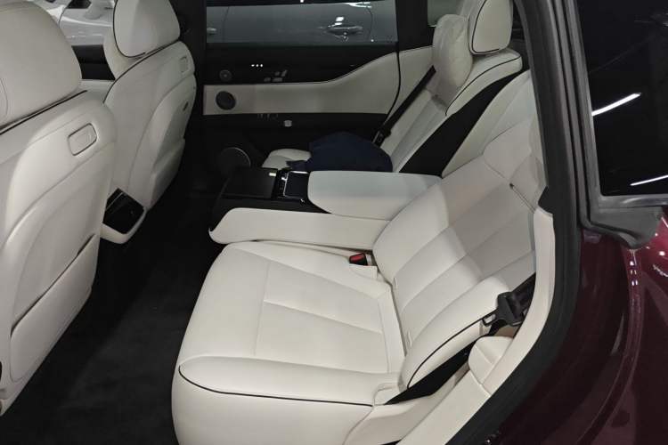 Used Hima Stelato S9 2024 All-Electric Ultra Four-Wheel-Drive Flagship Edition Interior 4