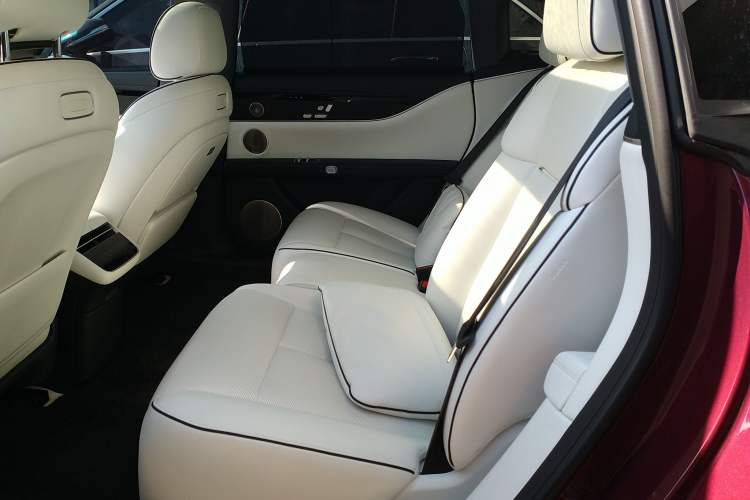Used Hima Stelato S9 2024 All-Electric Ultra Four-Wheel-Drive Flagship Edition Interior 4