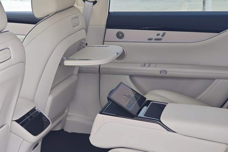 Used Hima Stelato S9 2024 All-Electric Ultra Four-Wheel-Drive Flagship Edition Interior 7