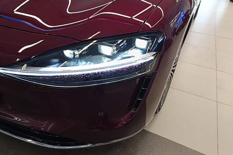 Used Hima Stelato S9 2024 All-Electric Ultra Four-Wheel-Drive Flagship Edition Left Front Headlight