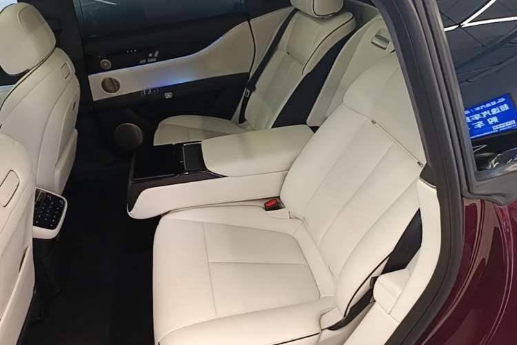 Used Hima Stelato S9 2024 All-Electric Ultra Four-Wheel-Drive Flagship Edition Left Rear Seat