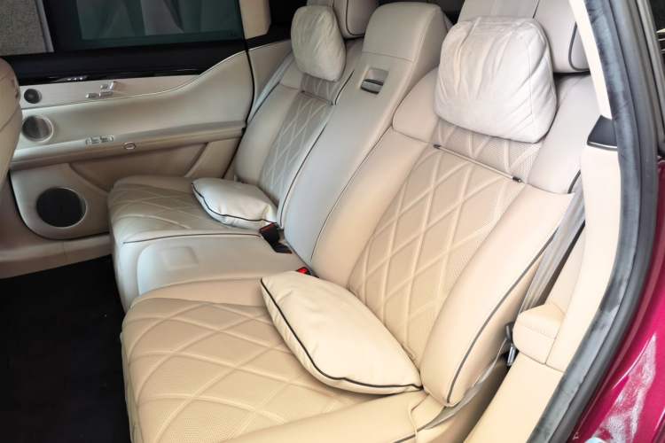 Used Hima Stelato S9 2024 All-Electric Ultra Four-Wheel-Drive Flagship Edition Left Rear Seat