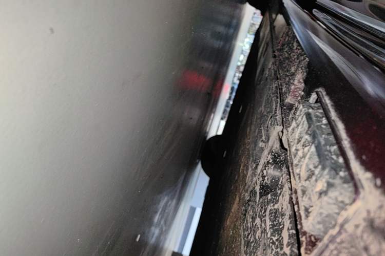 Used Hima Stelato S9 2024 All-Electric Ultra Four-Wheel-Drive Flagship Edition Left Side Sill