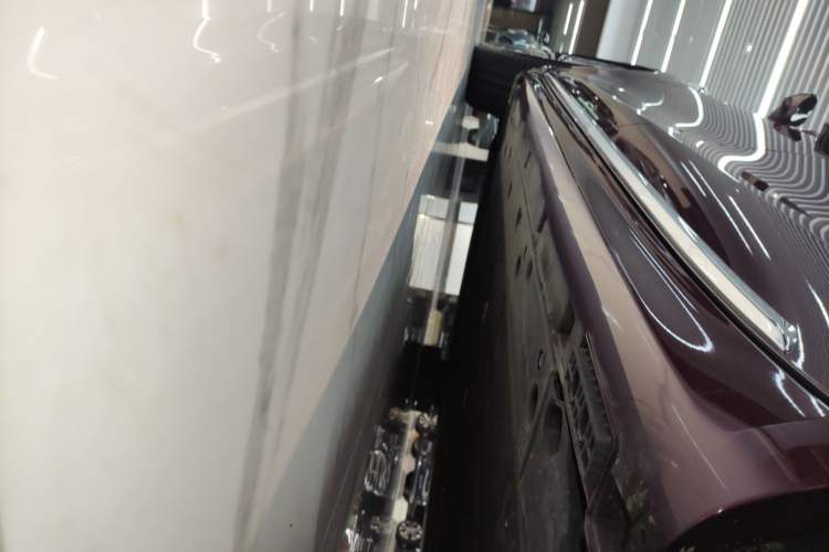 Used Hima Stelato S9 2024 All-Electric Ultra Four-Wheel-Drive Flagship Edition Left Side Sill
