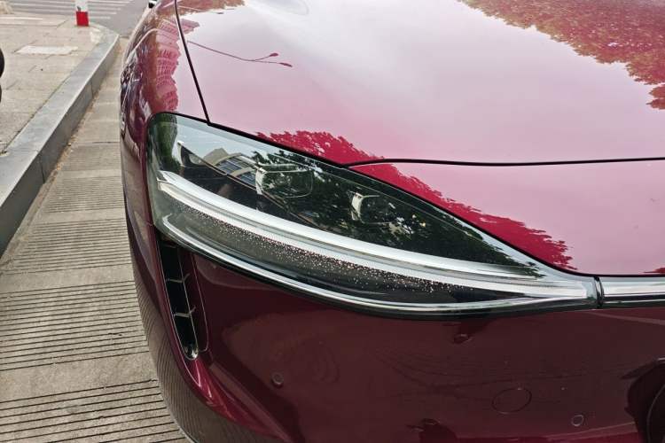 Used Hima Stelato S9 2024 All-Electric Ultra Four-Wheel-Drive Flagship Edition Right Front Headlight