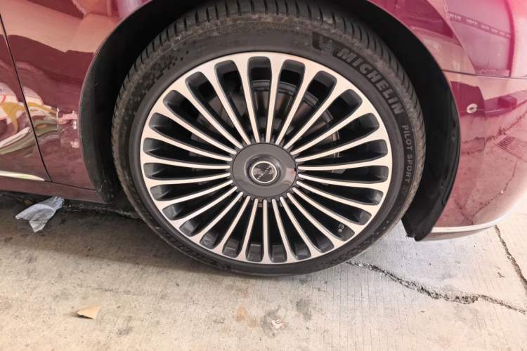 Used Hima Stelato S9 2024 All-Electric Ultra Four-Wheel-Drive Flagship Edition Right Front Wheel Hub