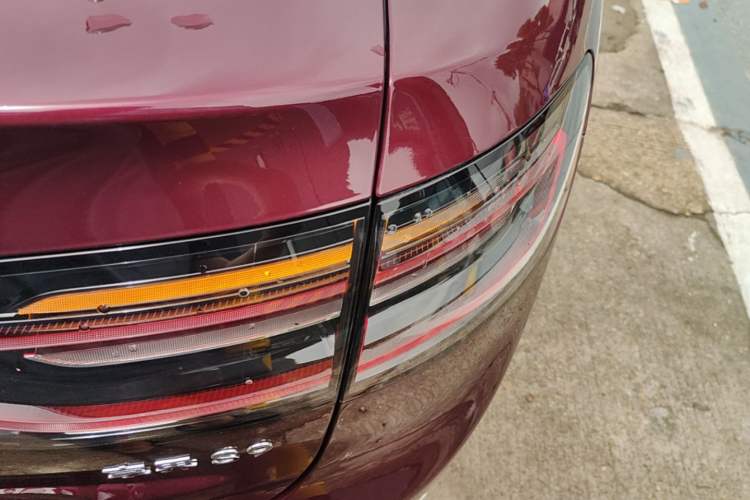 Used Hima Stelato S9 2024 All-Electric Ultra Four-Wheel-Drive Flagship Edition Right Rear Taillight
