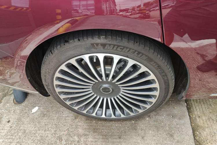Used Hima Stelato S9 2024 All-Electric Ultra Four-Wheel-Drive Flagship Edition Right Rear Wheel Hub