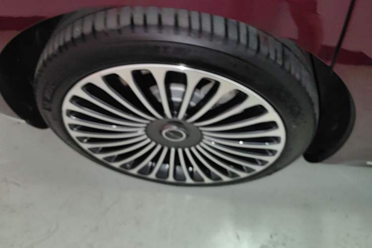 Used Hima Stelato S9 2024 All-Electric Ultra Four-Wheel-Drive Flagship Edition Right Rear Wheel Hub