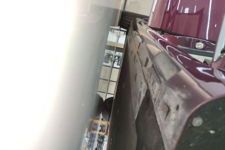 Used Hima Stelato S9 2024 All-Electric Ultra Four-Wheel-Drive Flagship Edition Right Side Sill