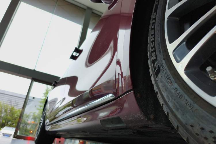 Used Hima Stelato S9 2024 All-Electric Ultra Four-Wheel-Drive Flagship Edition Right Side Sill