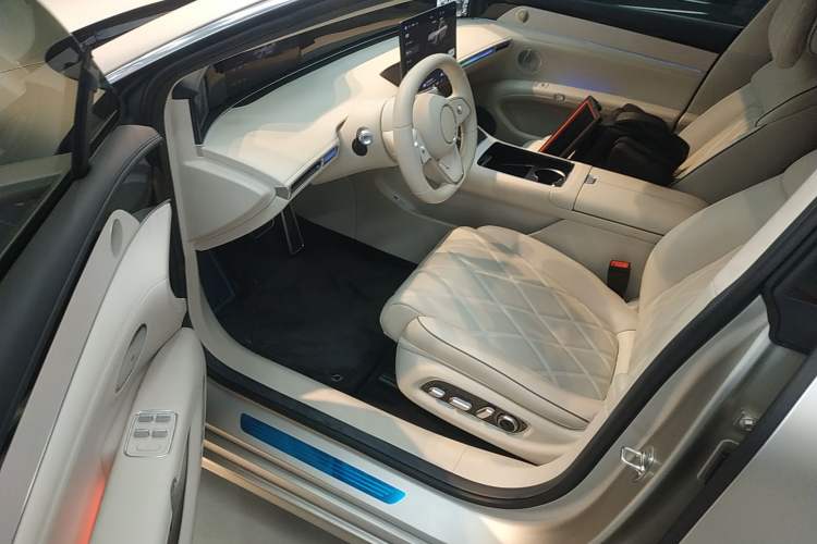 Used Hima Stelato S9 2024 All-Electric Ultra Four-Wheel-Drive Flagship Edition Driver Seat