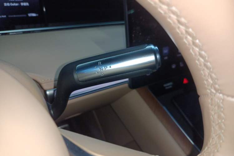 Used Hima Stelato S9 2024 All-Electric Ultra Four-Wheel-Drive Flagship Edition Gear Lever