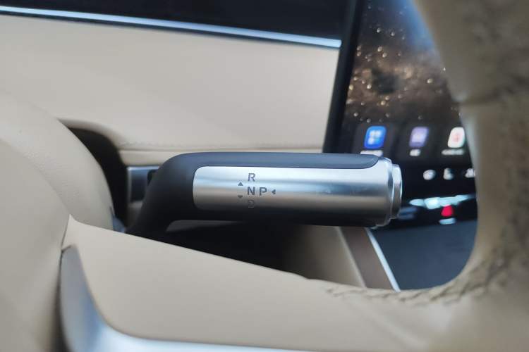 Used Hima Stelato S9 2024 All-Electric Ultra Four-Wheel-Drive Flagship Edition Gear Lever