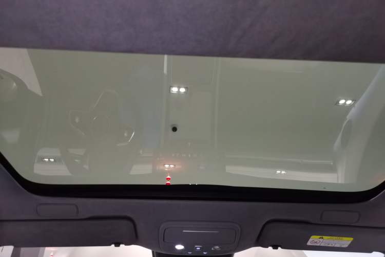 Used Hima Stelato S9 2024 All-Electric Max Rear-Drive Long-Range Version Headliner
